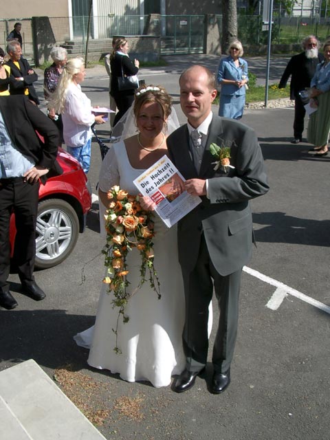 Daniela und Christian vor dem Landgasthof Müllner