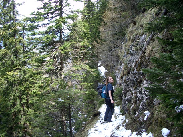 Irene am Ausstiegsband des Steinlehngrabens