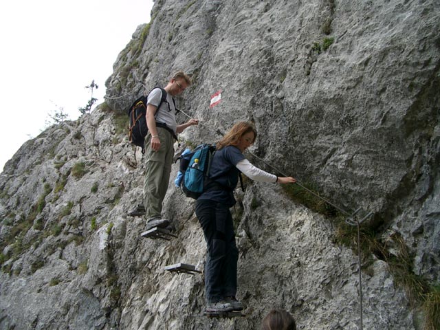 Naturfreundesteig: Michael und Irene auf den 'Klammer-Stufen'
