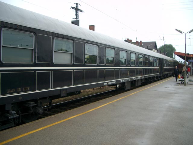 Majestic Imperator am Zugschluss von E 2100 im Bahnhof Tulln (4. Juni)