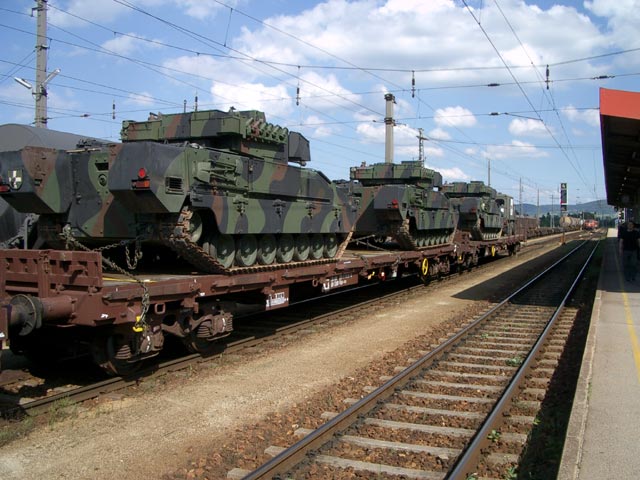 Militärzug in Tulln (21. Juni)
