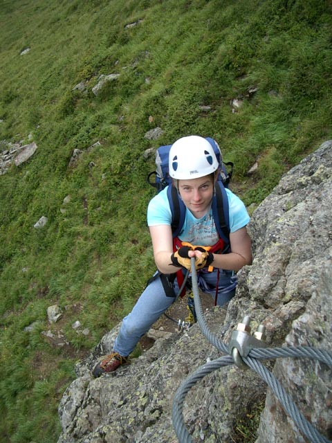 Edelweiß-Klettersteig: Daniela im ersten Aufschwung (7. Aug.)