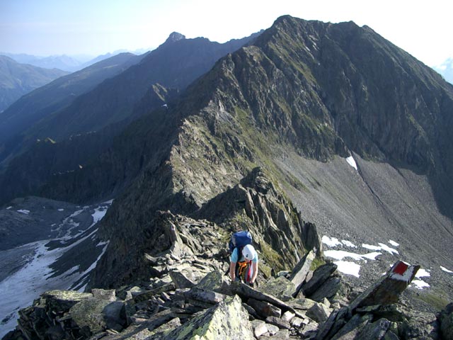 Daniela am Gipfelaufbau der Rinnenspitze (8. Aug.)