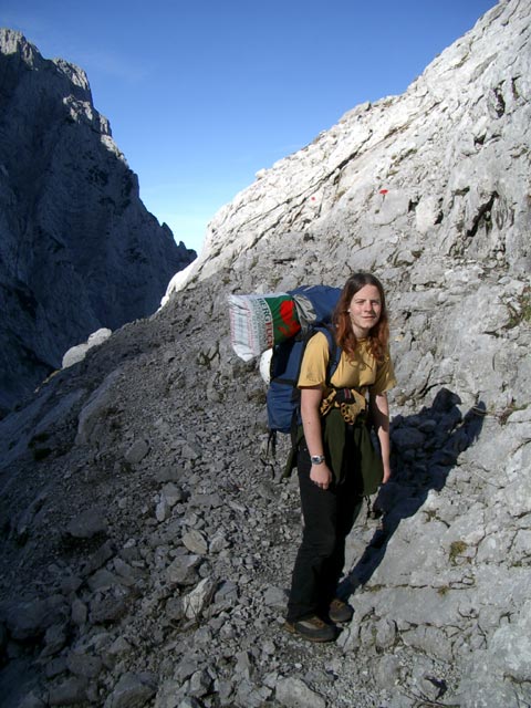 Kaiserschützensteig: Daniela auf der Haltplatte (24. Okt)