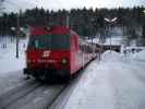 R 1653 bei der Ausfahrt aus dem Bahnhof Semmering
