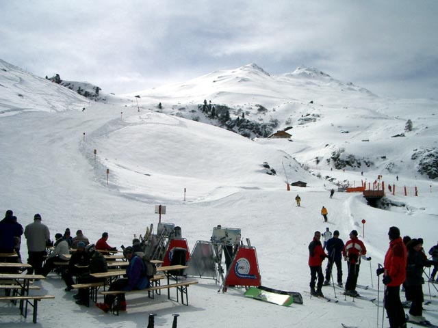 Piste 38 und Piste 40 (11. Apr.)