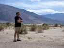 Papa bei der Historic Stovepipe Well (10. Mai 2005)