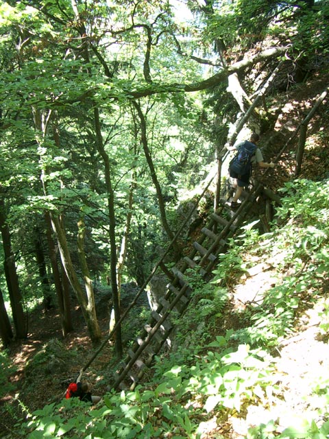 Yasmin und Daniela zwischen Drachenhöhle und Röthelstein