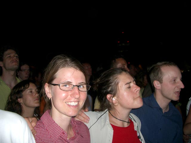 Sonja, Gudrun und Christoph bei der Krone-Festbühne (25. Juni)