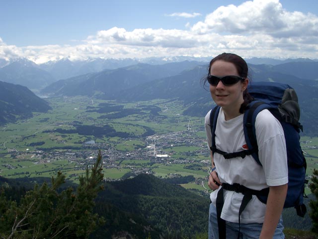 Daniela zwischen Peter Wiechenthaler-Hütte und Persailhorn (3. Juli)