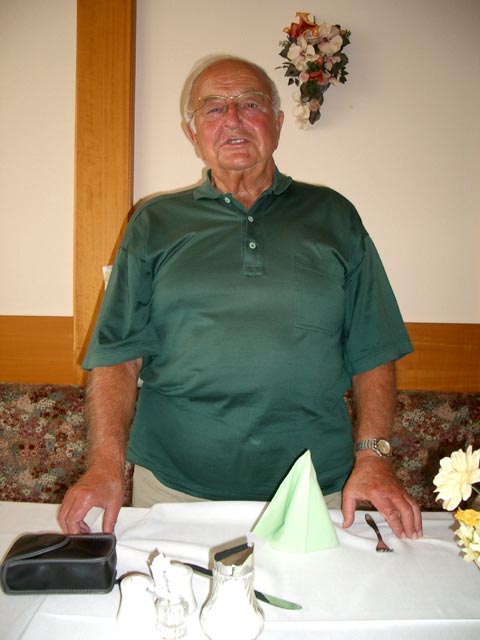 Opa im Gasthof Zur alten Post