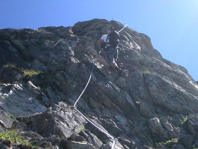 Axel am überhängenden Pfeiler