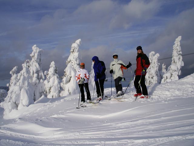 Doris, Andreas, Daniela und Sonja neben der Leckerplanabfahrt (31. Dez.)