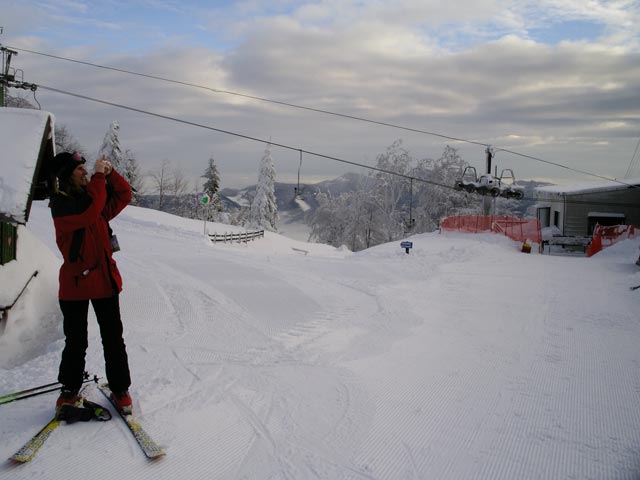 Sonja bei der Bergstation der Bergbahn Lilienfeld