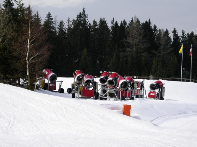 bei der Talstation des Vierersessellifts Hannesen II