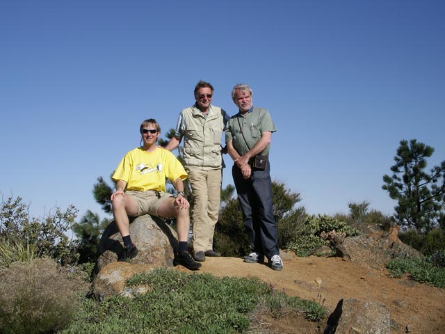 Ich, Papa und Herwig am Los Pinos Mountain, 1.465 m (8. Mai)