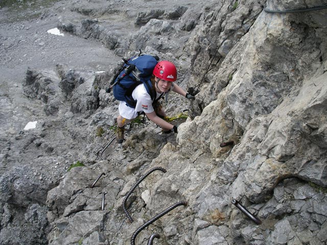 Daniela am Mindelheimer Klettersteig zwischen 2. Schafalpenkopf und 3. Schafalpenkopf (1. Juli)