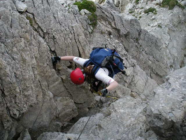 Daniela am Mindelheimer Klettersteig zwischen 3. Schafalpenkopf und nordöstlichem Einstieg (1. Juli)