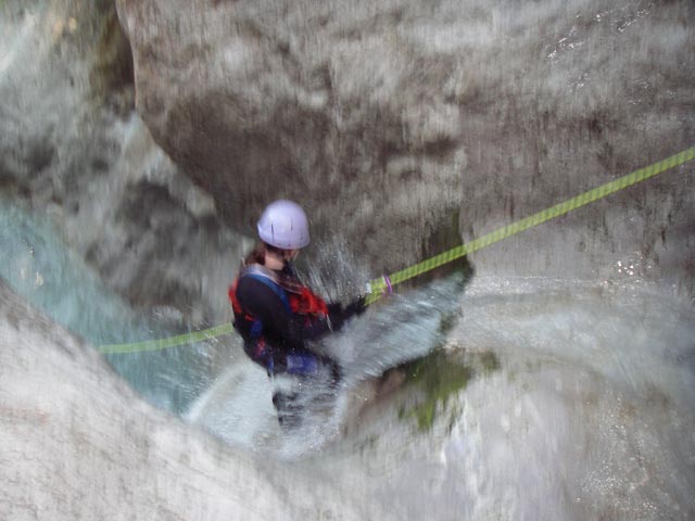 Frauenbach: Daniela in der 6. Abseilstelle (11. Juli)