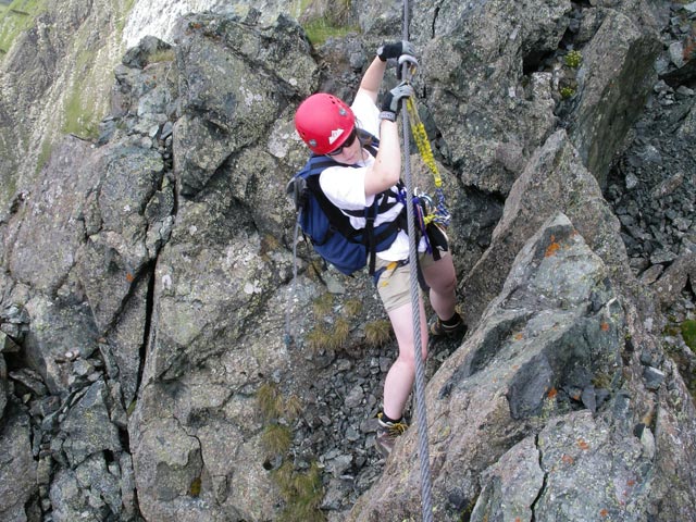 Blauspitz-Klettersteig: Daniela am Ausstiegsgrat (14. Juli)