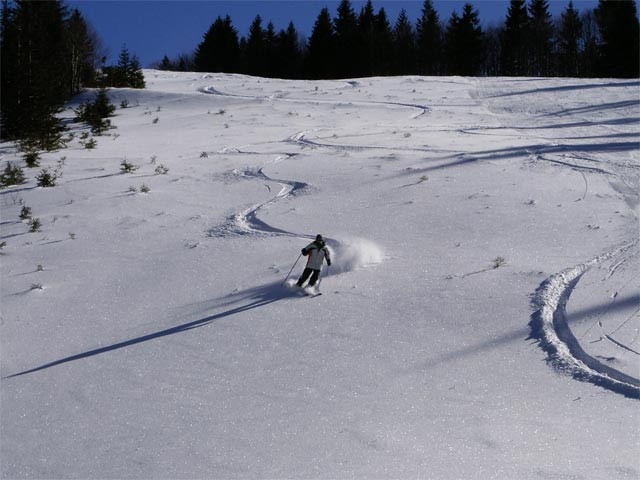 Daniela neben der Madlries-Abfahrt