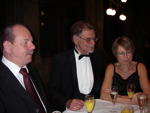 Wolfgang, Papa und Mama im Wiener Rathaus (18. M&auml;rz)