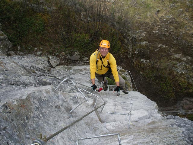 Anton Renk-Klettersteig: Axel am ersten Pfeiler