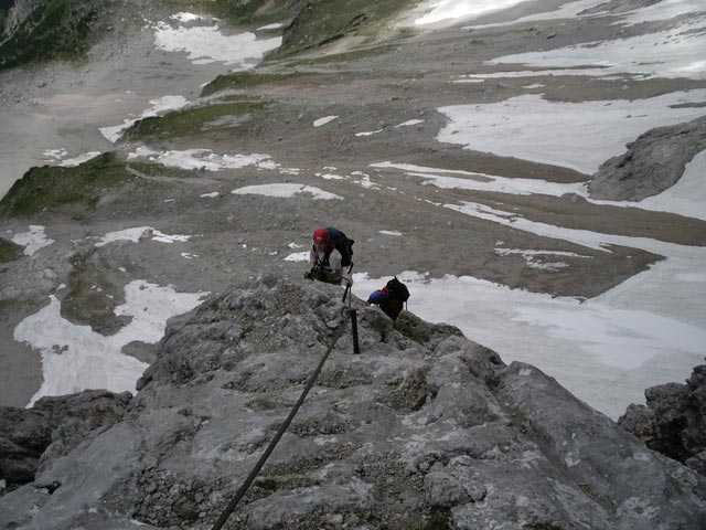 Johann-Klettersteig: Daniela und Irene zwischen gro&szlig;er Plattenrampe und Pfannl/Maischberger (7. Juni)