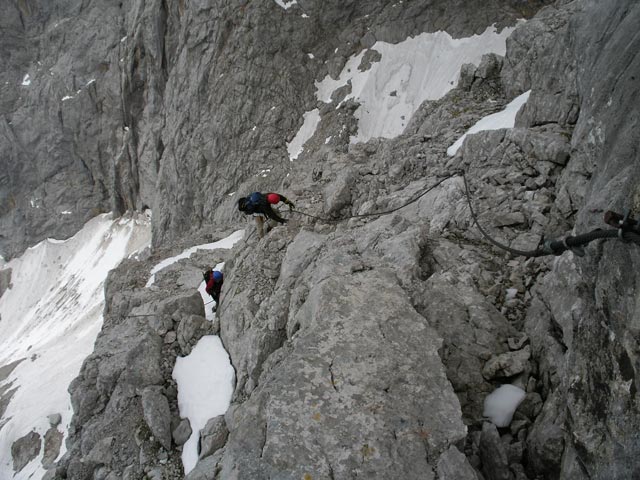 Johann-Klettersteig: Irene und Daniela vor dem G&ouml;tterthron (7. Juni)