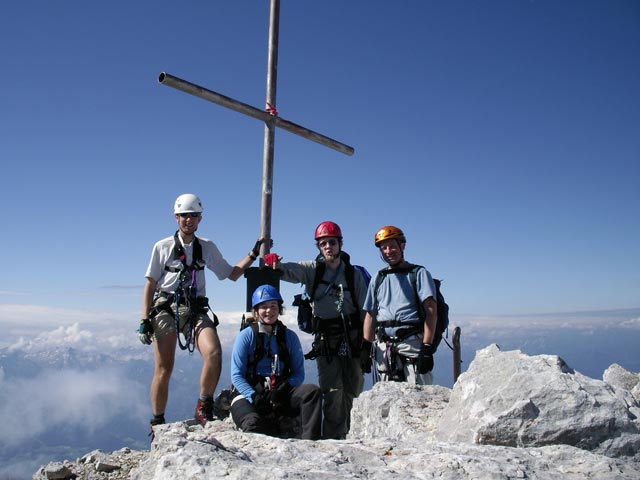 Westgrat-Klettersteig: Ich, Irene, Mathias und Erich am Gro&szlig;en Koppenkarstein, 2.865 m (8. Juni)