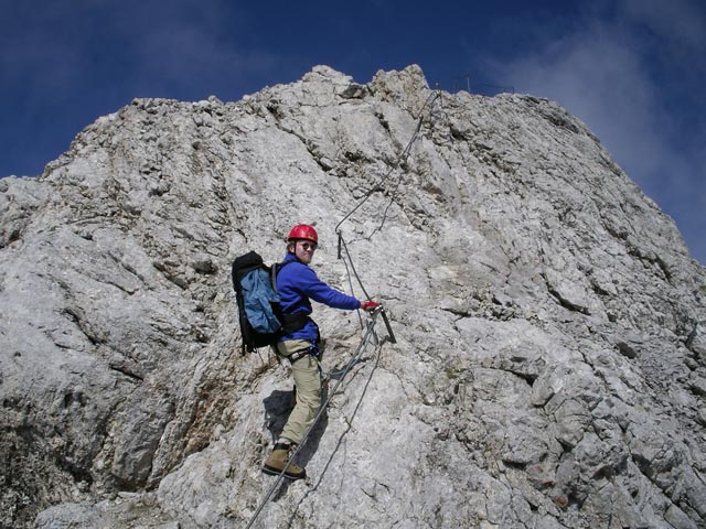 Westgrat-Klettersteig: Mathias zwischen Gro&szlig;em Koppenkarstein und Kleinem Koppenkarstein (8. Juni)