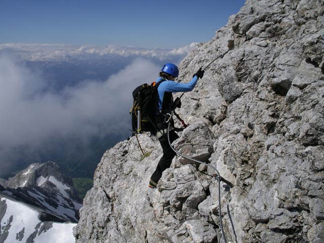 Westgrat-Klettersteig: Irene zwischen Gro&szlig;em Koppenkarstein und Kleinem Koppenkarstein (8. Juni)