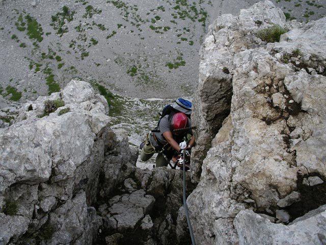 Winkelturm-Klettersteig: Edith in der Schl&uuml;sselstelle (8. Juli)
