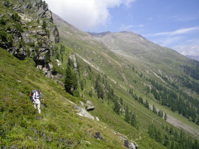 Daniela auf Weg 5 zwischen der Sch&auml;ferh&uuml;tte und der Oberen Laaser Alm (23. Juli)