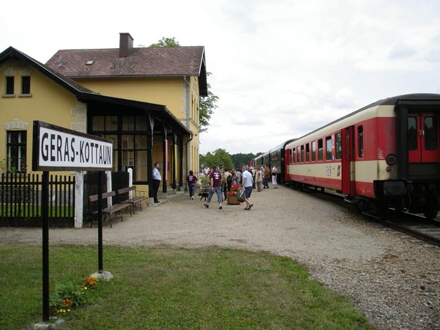 EZ 16308 'Reblaus-Express' im Bahnhof Geras-Kottaun