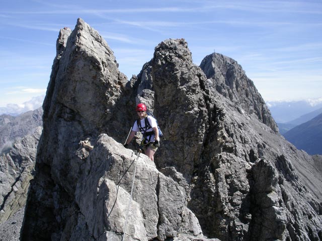 Arlberger Klettersteig: Daniela auf den 'Haifischz&auml;hnen'