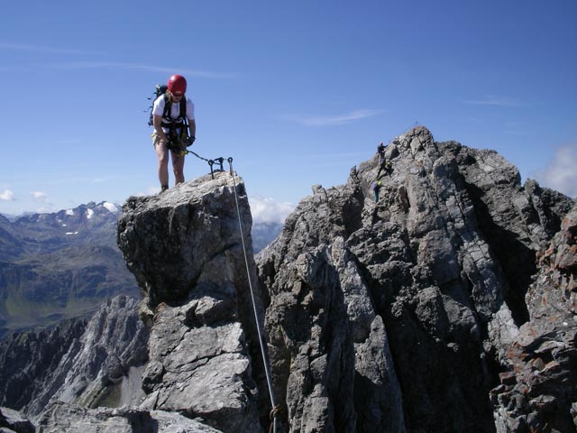Arlberger Klettersteig: Daniela auf den 'Haifischz&auml;hnen'