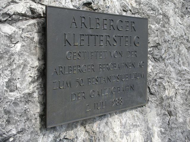 Arlberger Klettersteig: &ouml;stliche Einstiegstafel