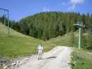 Daniela auf Weg 862 zwischen Jauringer Alm und Bürgeralm