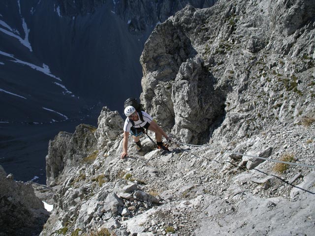 Innsbrucker Klettersteig: Andreas zwischen Westlicher Sattelspitze und &Ouml;stlicher Sattelspitze