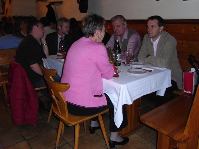  im Heurigen &Ouml;sterreicher