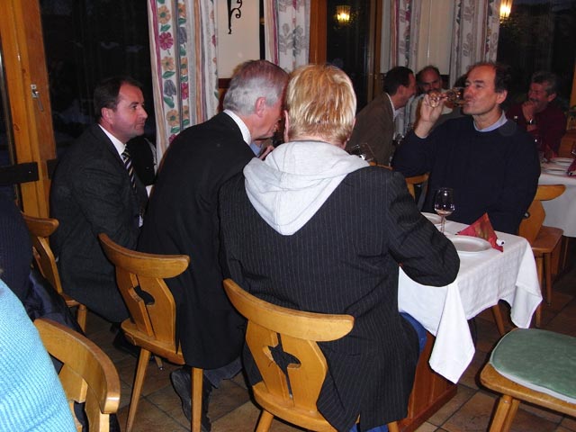  im Heurigen &Ouml;sterreicher