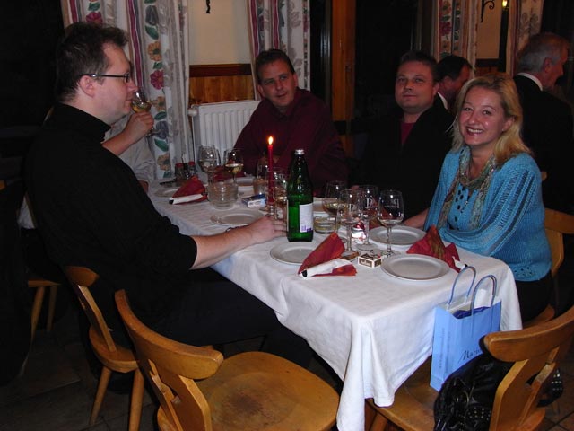  im Heurigen &Ouml;sterreicher