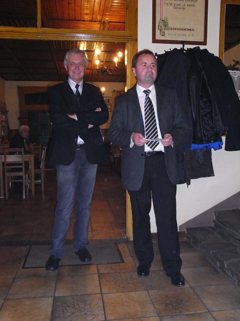 Franz und Harald im Heurigen &Ouml;sterreicher