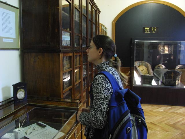 Daniela in der &auml;gyptischen Abteilung