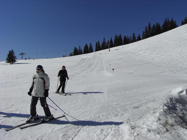 Daniela und Marion bei der Talstation des Wetterinlifts