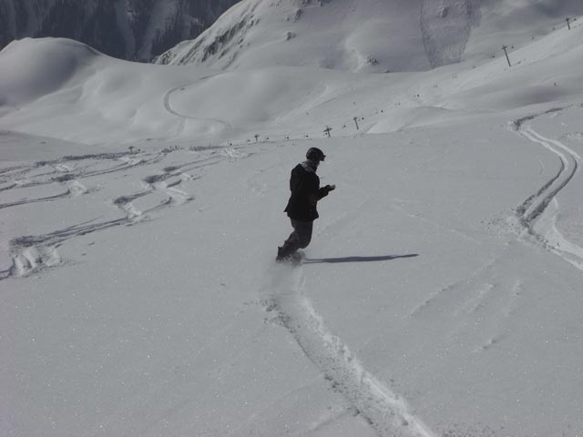 Markus neben Piste 76 (13. Apr.)