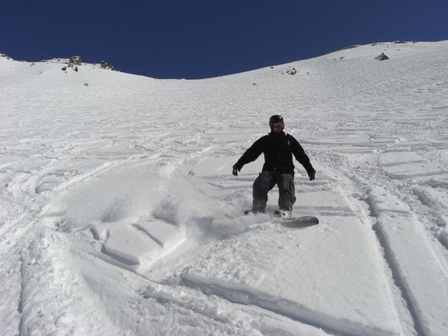 Markus zwischen Piste 33 und Skiroute 39 (13. Apr.)