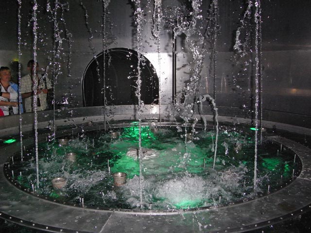 G&auml;rshow im Loisium