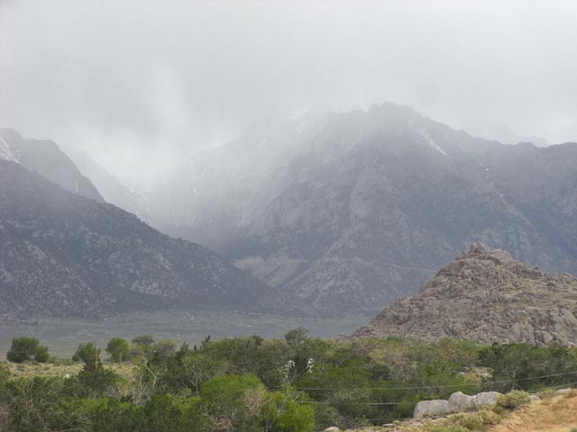 Sierra Nevada von den Alabama Hills aus (5. Mai)